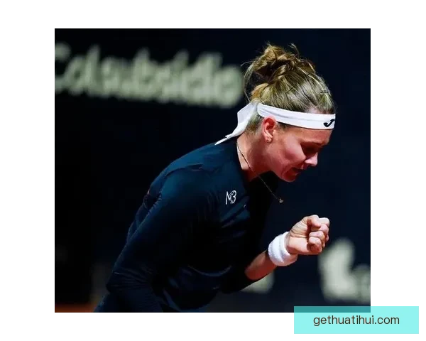 十场半决赛揭晓五大黑马 纳豆小弟首次进决赛 张帅失误急寻帮助