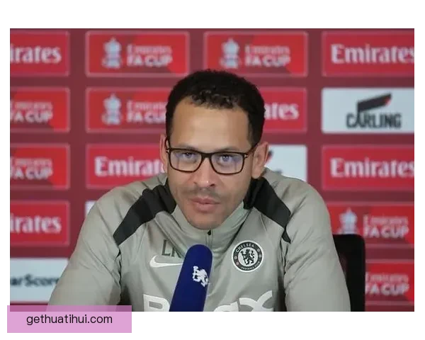 罗塞尼尔称赞赛季冲刺期开局完美展现球队理想状态与强劲势头